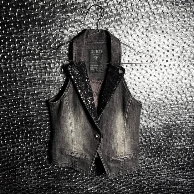 게스 데님 스팽글 베스트
