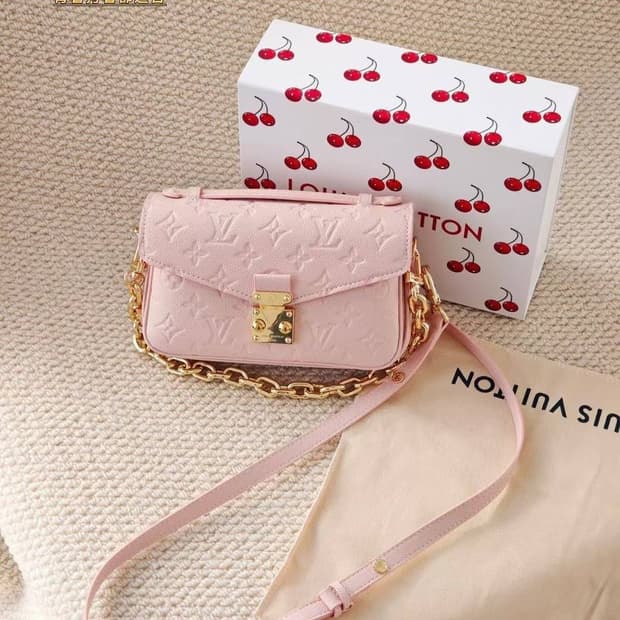 루이비통(Louis Vuitton) 포쉐트 메티스 이스트 웨스트 백