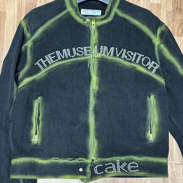 더뮤지엄비지터X케이크 스프레이라인 바이커 자켓 L