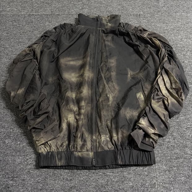 아조바이아조 타이다이 플리츠 자켓