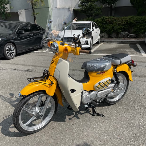 혼다 슈퍼커브 21년식 