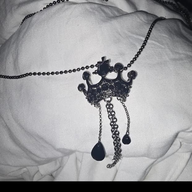 빈티지 왕관 목걸이