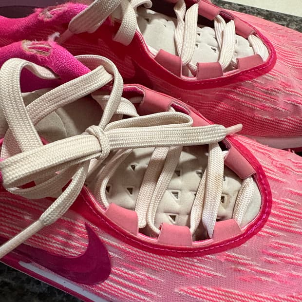 나이키 줌GT컷2 핑크 농구화 285