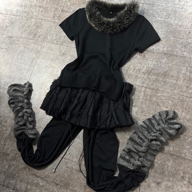 퍼 트리밍 넥 울 혼방 하프 슬리브 니트