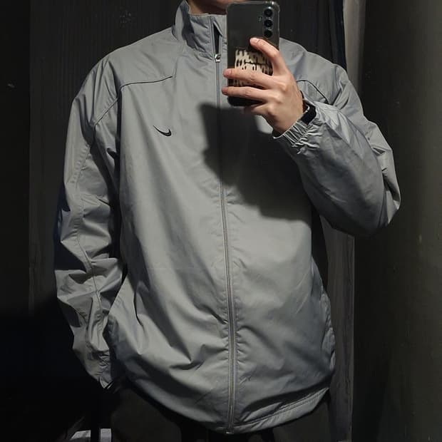 나이키 00s 그레이 스우시 로고 올드스쿨 클리마핏 레글런 바람막이 L