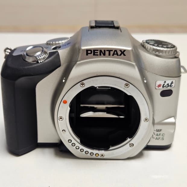 펜탁스 *ist  필름카메라 실버