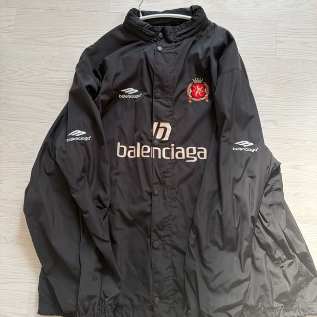 발렌시아가 사커 바람막이