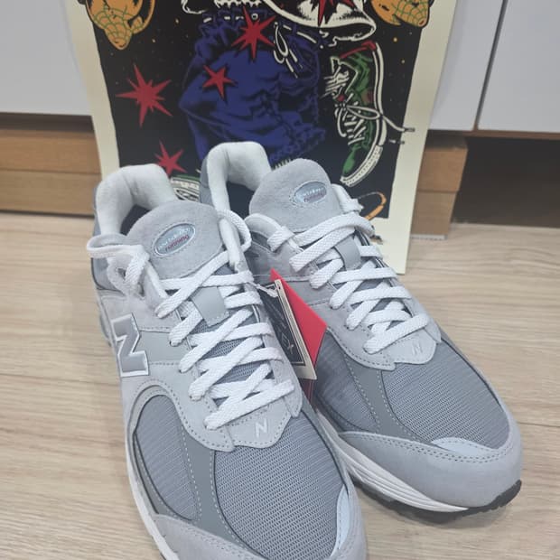 뉴발 m2002rxj 285 사이즈 새상품