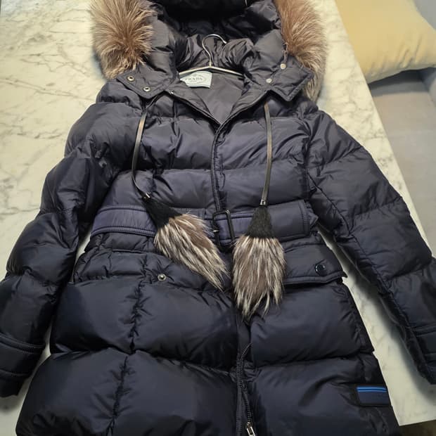 프라다 여성 패딩 38S 네이비 갤러리아 구매 정품