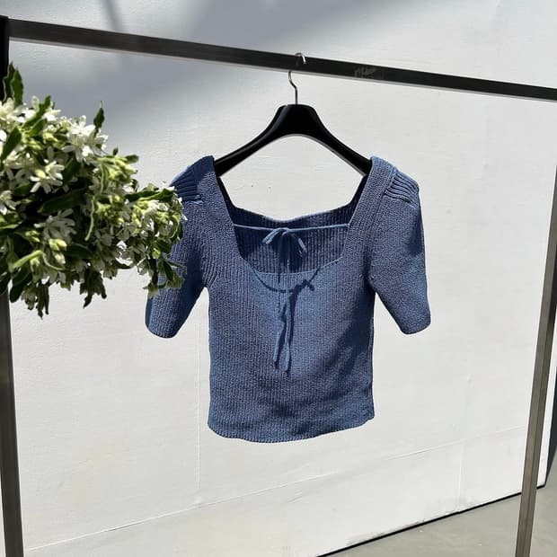 드래곤블루스 스퀘어넥 퍼프 니트 탑 - 블루 데님