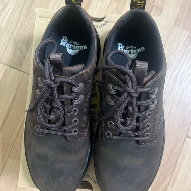 닥터마틴 리더 다크 브라운 250