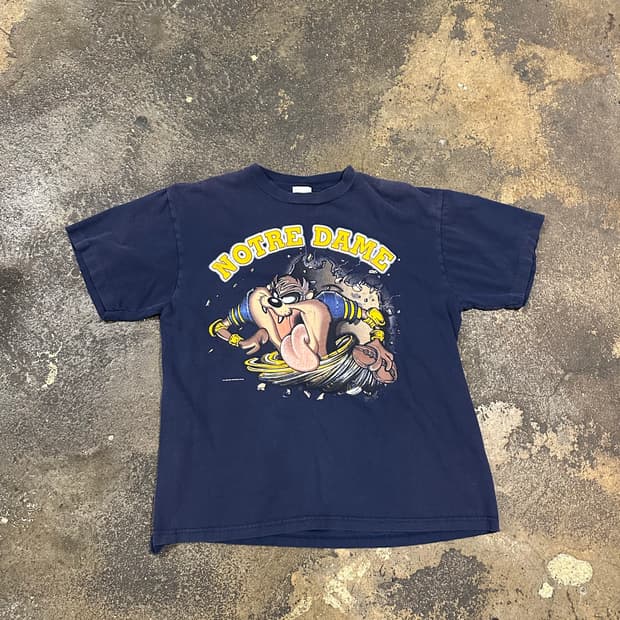 빈티지 90s 루니툰즈 노트르담 파이팅 아이리시 풋볼 티셔츠