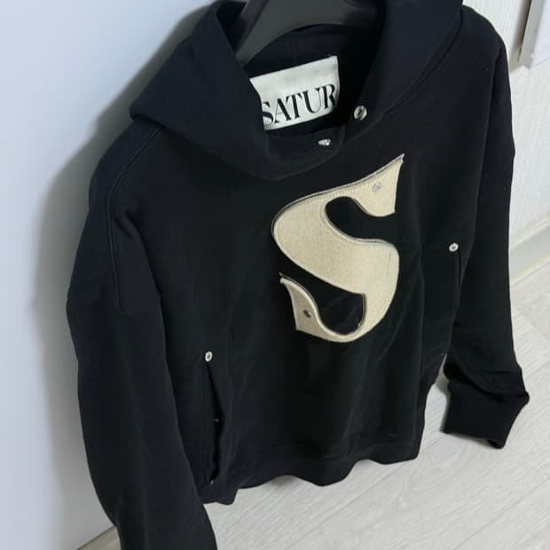 새터 후드티 블랙