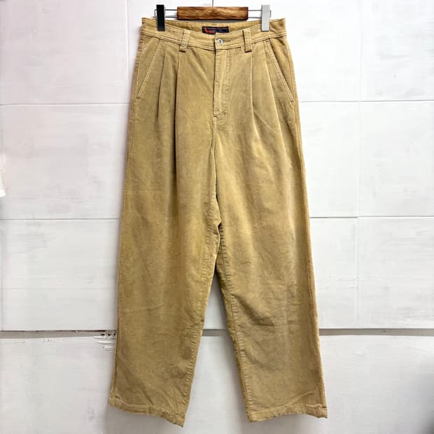 베이지 핀턱 코듀로이 테이퍼드핏 팬츠 (JPN)