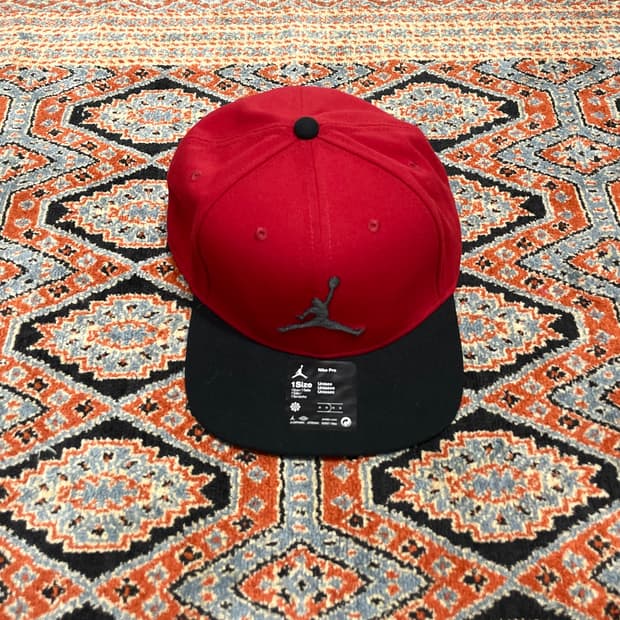나이키 조던 점프맨 레드 스냅백 FREE