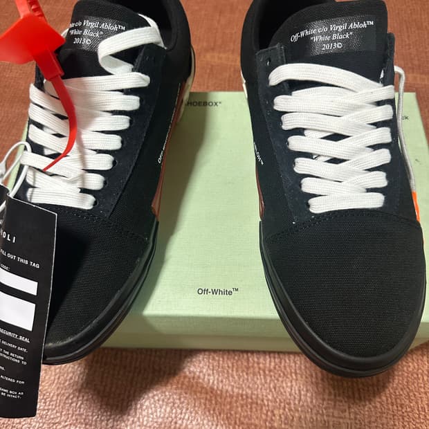 [41] 오프화이트 vulc 블랙 스니커즈 새상품 박스포함