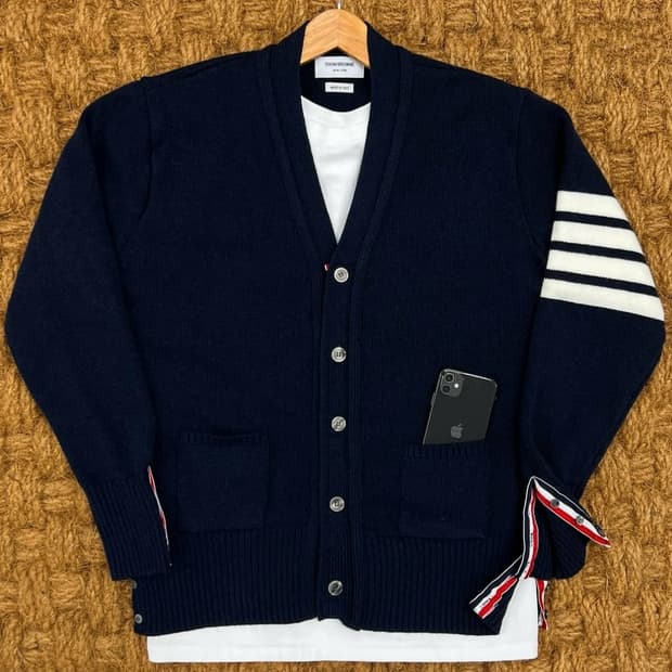 톰브라운 네이비 가디건