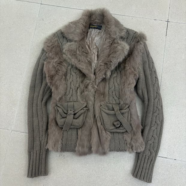 베이지 퍼 니트 디테일 자켓