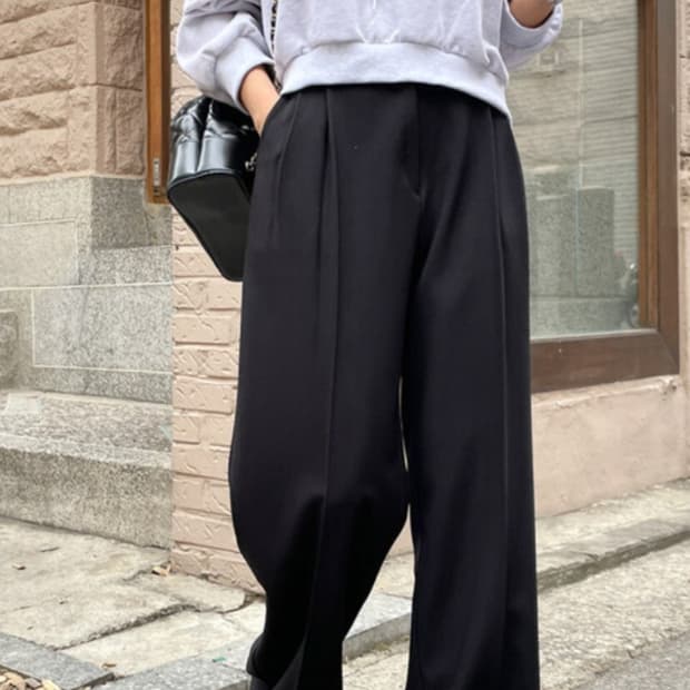 블랙 와이드 핀턱 슬랙스