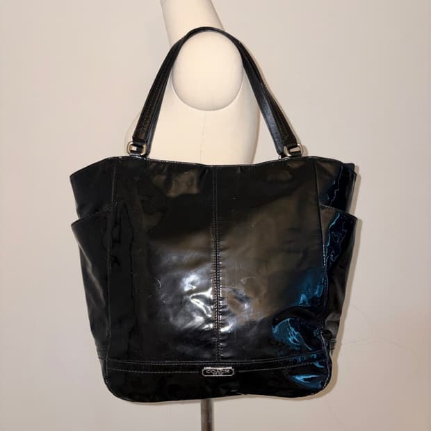 Coach Black enamel shoulder bag