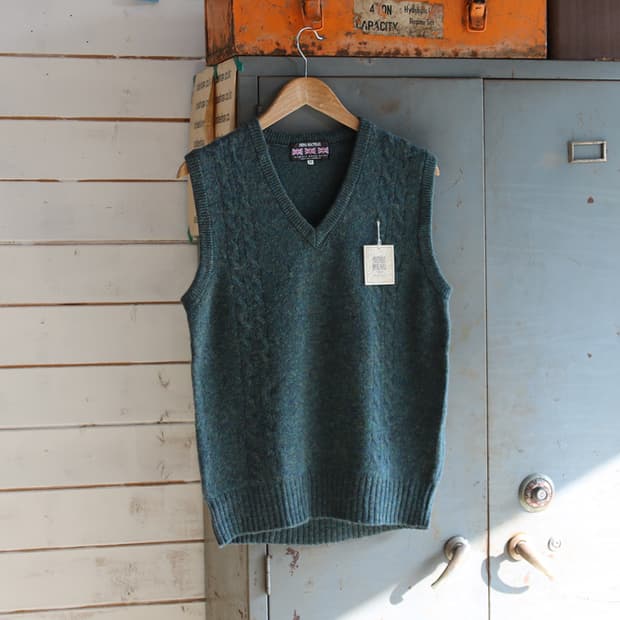 (착용컷) FIONA MACPHAIL 울 니트 베스트 (남성용 100)