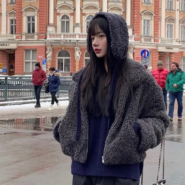 배드레스 x @am01.30 양털 부클 자켓 차콜