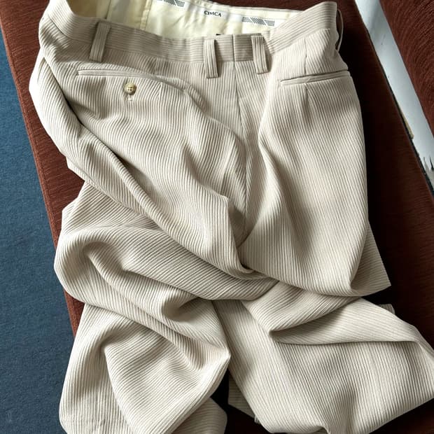 Light woven poly multi pleats trouser