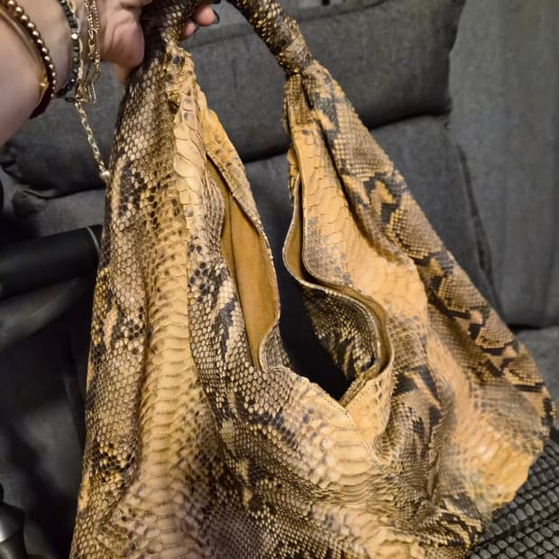 리얼 뱀피 가방