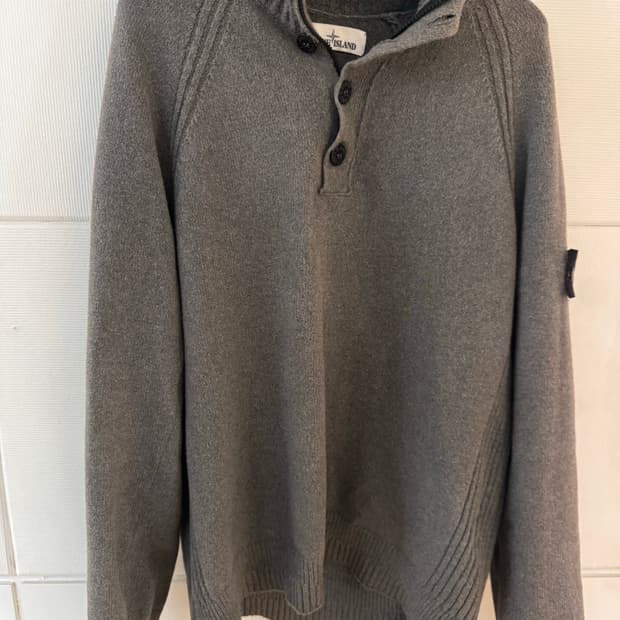 스톤아일랜드 반집업 니트 L