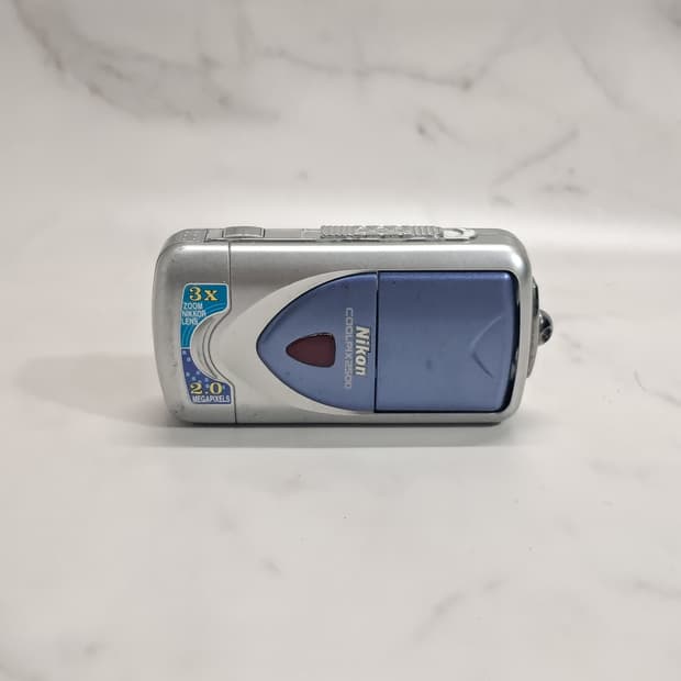 하자품) 니콘 쿨픽스 Coolpix 2500 빈티지 디카