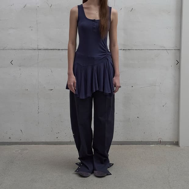 LCDC FRLL SLEEVELESS TOP