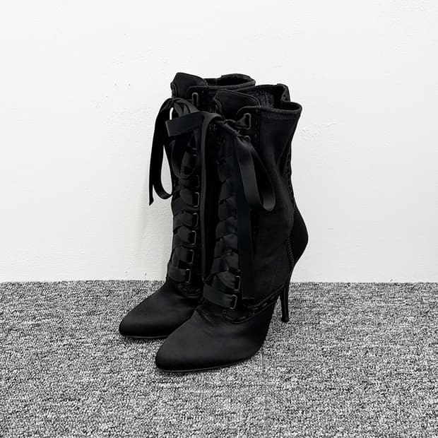 쥬세페 자노티x발망 우마 레이스업 힐