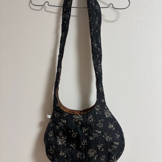 콜로신스 리버시블 가방