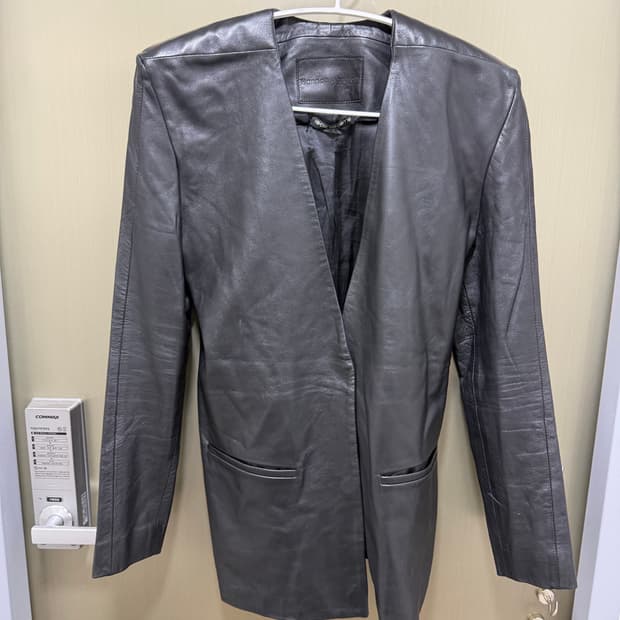 Hannah Marshall 가죽 자켓 블랙