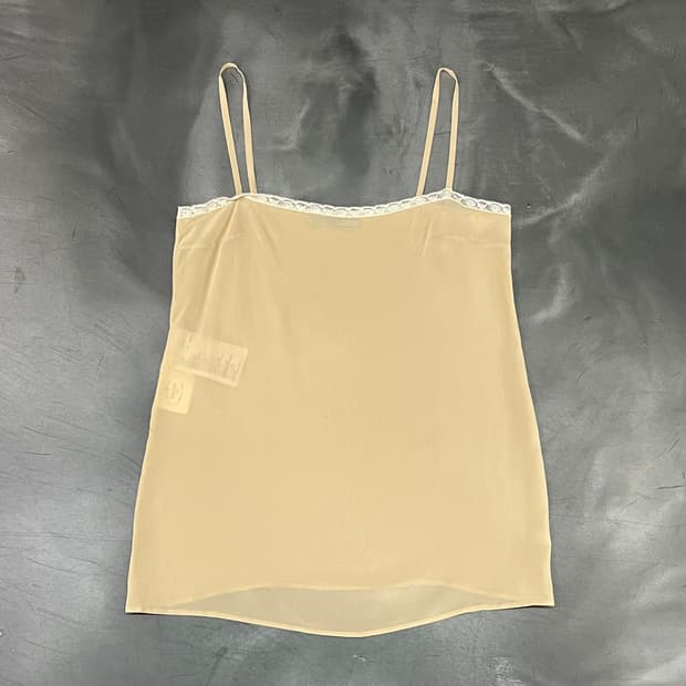  프라다 실크 슬리브리스 탑 +명품감정서 y16032