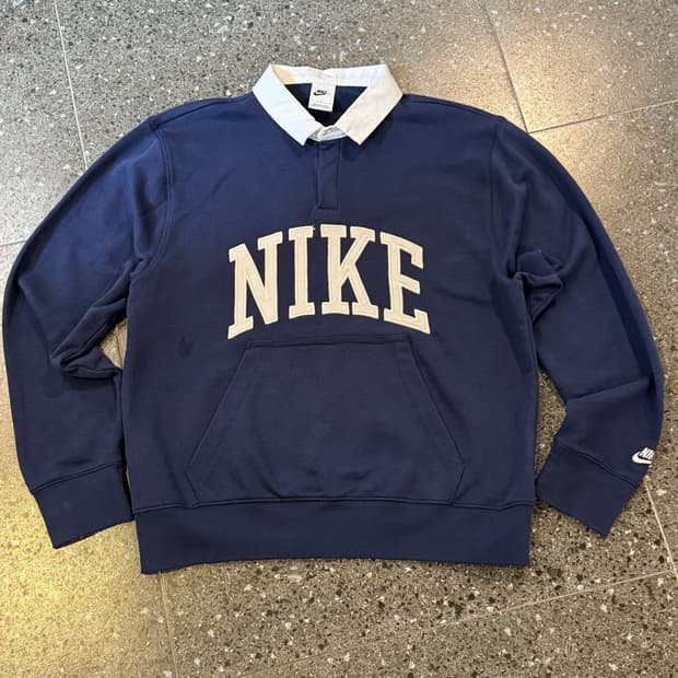 나이키 카라맨투맨 L