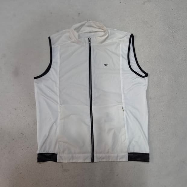 커터앤벅  조끼105