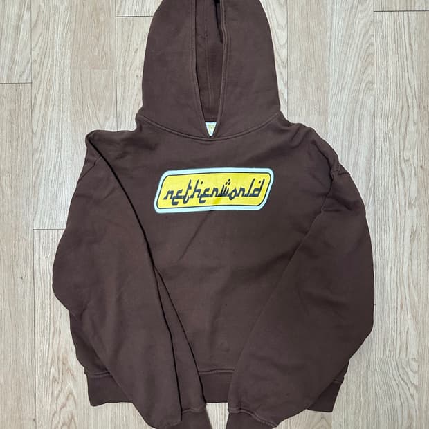 네더월드 ARABIC LOGO HOODIE BROWN
