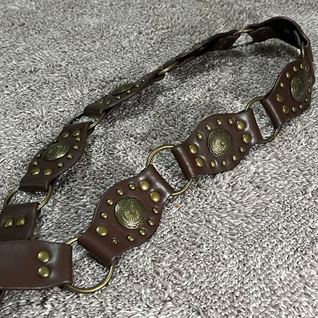 브라운 웨스턴 벨트 (솔로지옥 이시안 착용) 