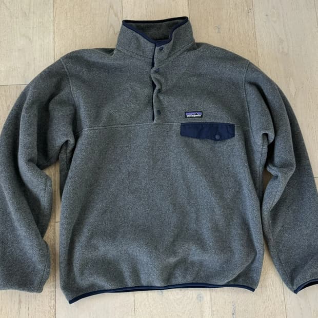 10s 파타고니아 신칠라 스냅-T 그레이/네이비 니카라과