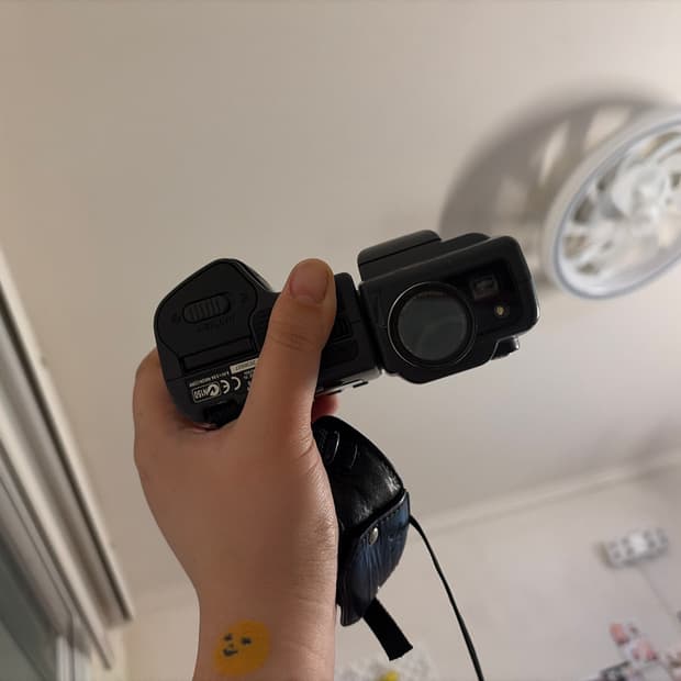 니콘 쿨픽스 995