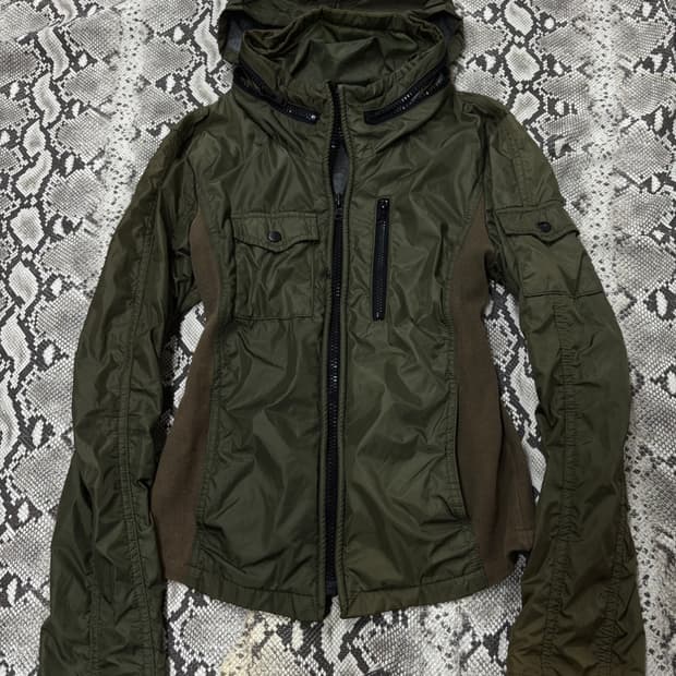 “Vintage” 00’s Design Khaki Bono Hooded 