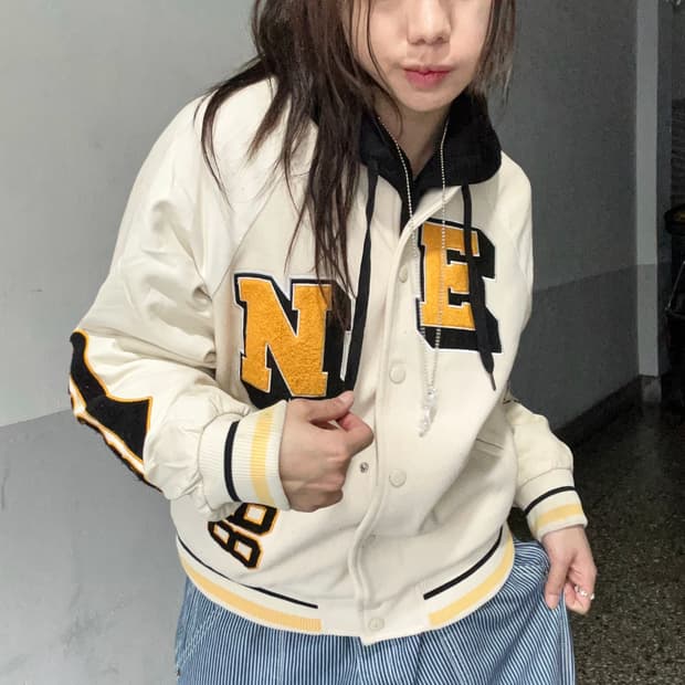 90s 올드스쿨 코지크림 레더 바시티 jk