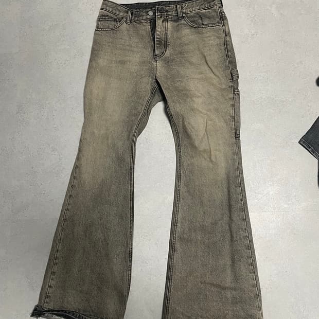 에모스탠스클럽 플레어 진 1