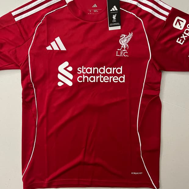 리버풀 25/26 유니폼 (택 포함)