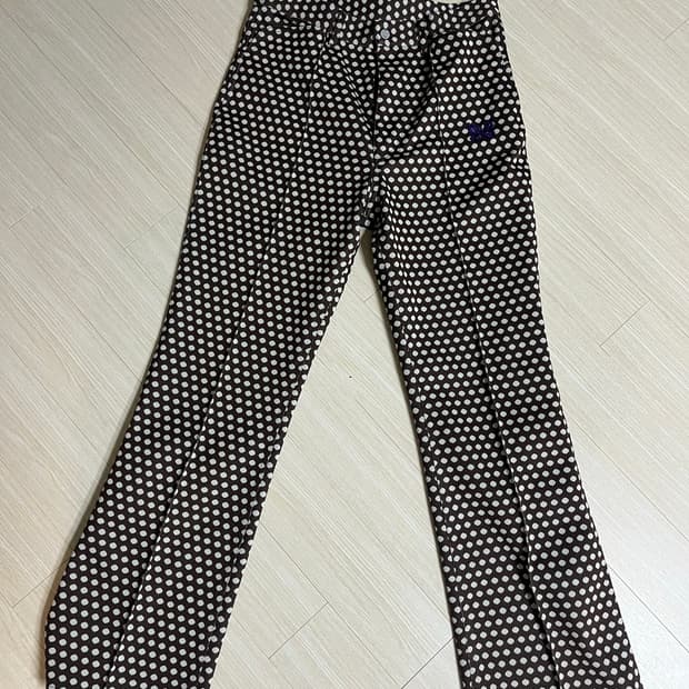 니들스 도트 팬츠