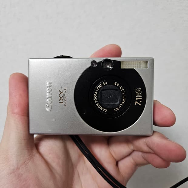 강민경 디카 캐논 IXY10 (IXUS70) 익시10 익서스70