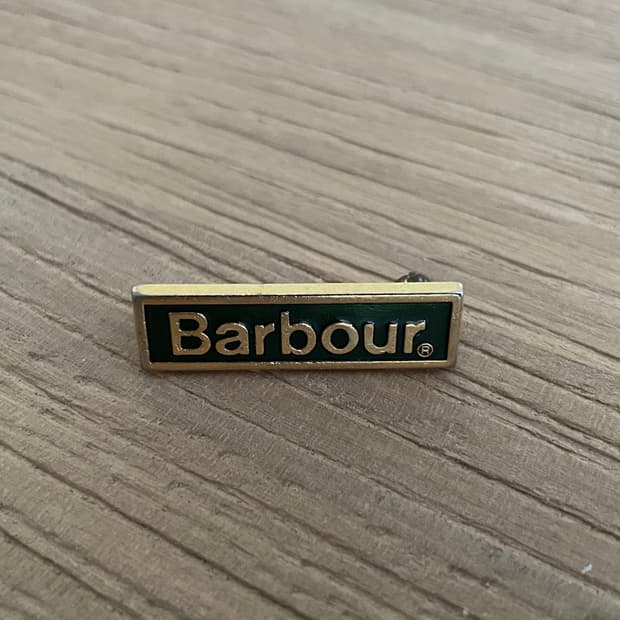 vtg barbour pin 바버 핀(뱃지)