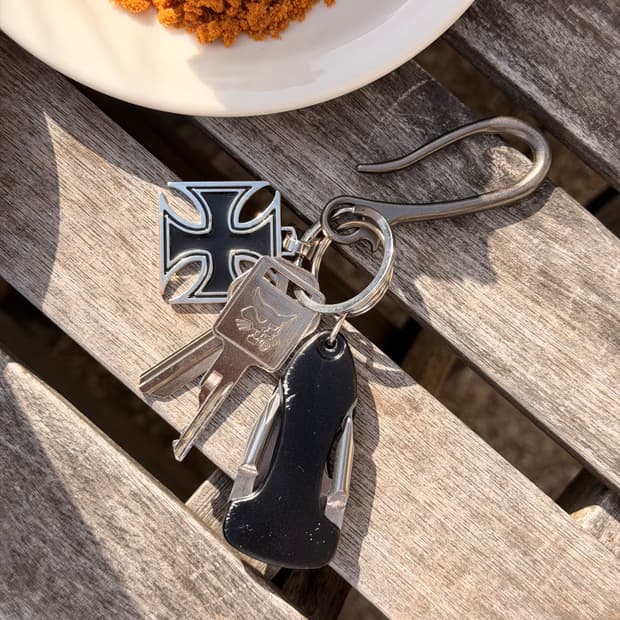 Cross Keyring
