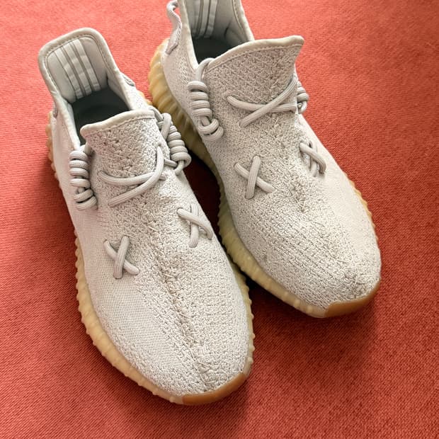 아디다스 이지부스트 350 V2